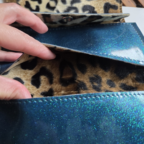 Trophy Queen Blue Glitter Wallet - Picture 9 of 10